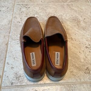 Steve Madden Tan Brown Men's Slip-On Loafers size 8.5 EUC